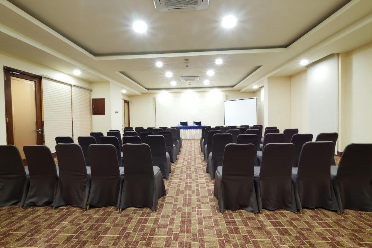 Aryaduta Makassar Ngoại thất bức ảnh