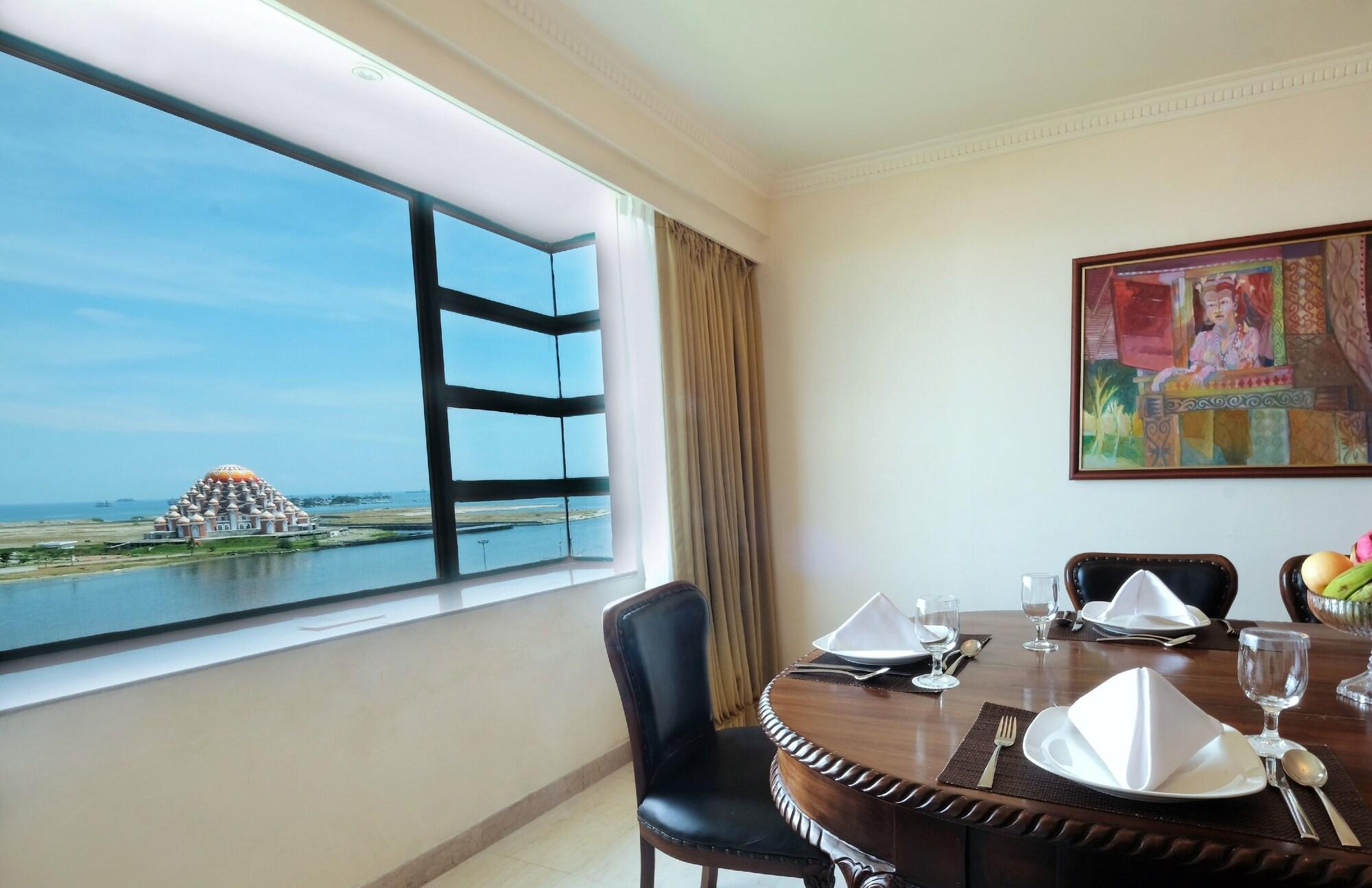 Aryaduta Makassar Ngoại thất bức ảnh